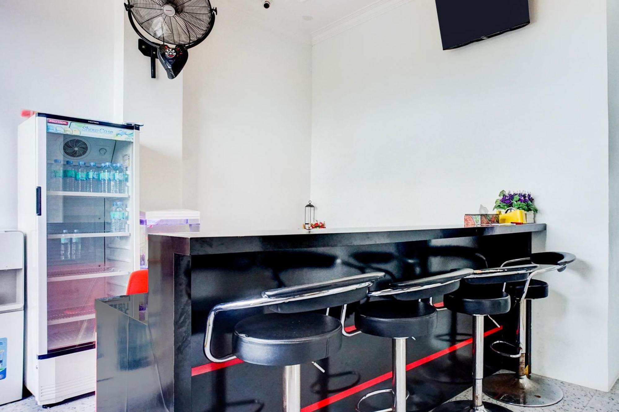 Capital O 94254 Dental Inn Banda Aceh Zewnętrze zdjęcie