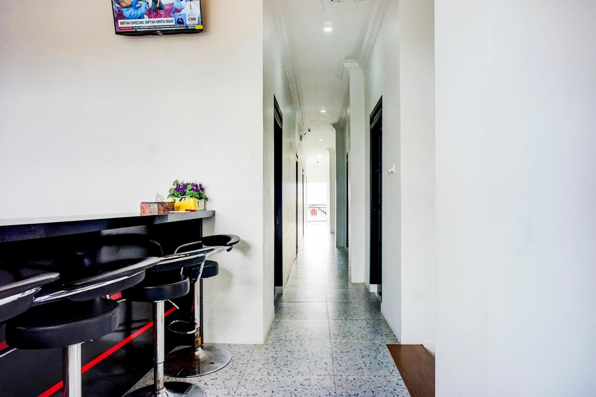 Capital O 94254 Dental Inn Banda Aceh Zewnętrze zdjęcie